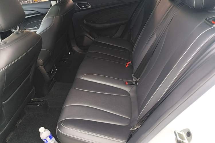 Used Roewe i5 2019 1.5L Automatic 4G Connected Langhao Edition Left Rear Seat