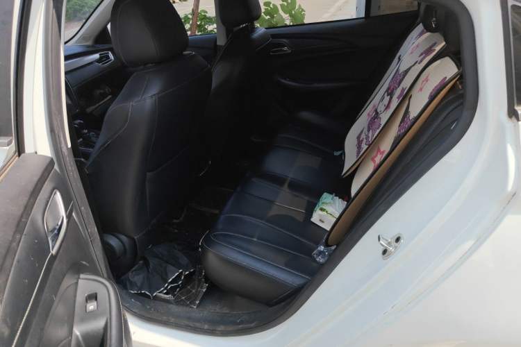 Used Roewe i5 2019 1.5L Automatic 4G Connected Linghao Edition Left Rear Seat