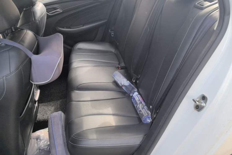 Used Roewe i5 2019 1.5L Automatic 4G Connected Langhao Edition Left Rear Seat