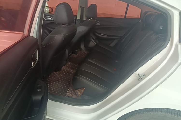 Used Roewe i5 2019 1.5L Automatic 4G Connected Langhao Edition Left Rear Seat