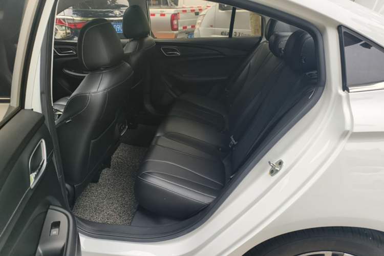 Used Roewe i5 2019 1.5L Automatic 4G Connected Linghao Flagship Edition Left Rear Seat