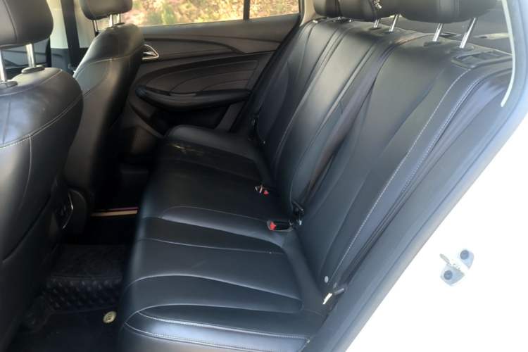 Used Roewe i5 2019 1.5L Automatic 4G Connected Langhao Edition Left Rear Seat