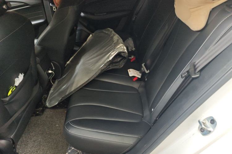 Used Roewe i5 2019 1.5L Automatic 4G Connected Langzhen Edition Left Rear Seat