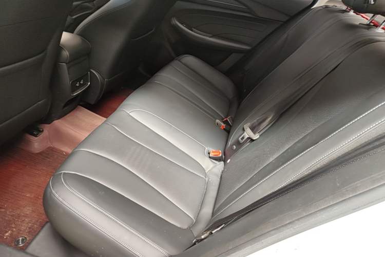Used Roewe i5 2019 1.5L Automatic 4G Connected Langhao Edition Left Rear Seat