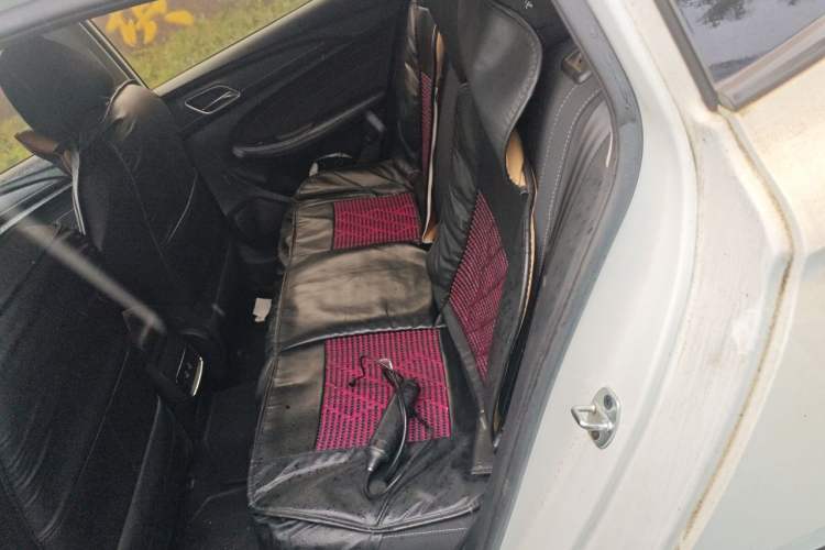 Used Roewe i5 2019 1.5L Manual 4G Connected Langyue Edition Left Rear Seat