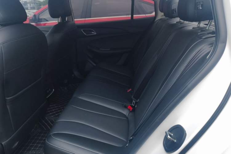 Used Roewe i5 2019 1.5L Automatic 4G Connected Linghao Flagship Edition Left Rear Seat