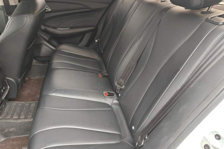 Used Roewe i5 2019 1.5L Automatic 4G Connected Langhao Edition Left Rear Seat