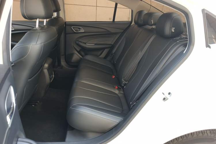 Used Roewe i5 2019 1.5L Automatic 4G Connected Langhao Edition Left Rear Seat