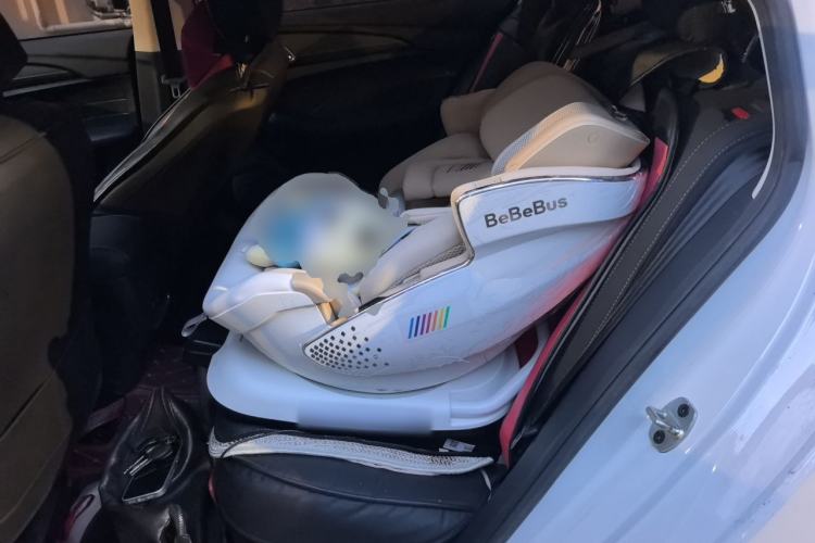 Used Roewe i5 2019 1.5L Automatic 4G Connected Linghao Edition Left Rear Seat