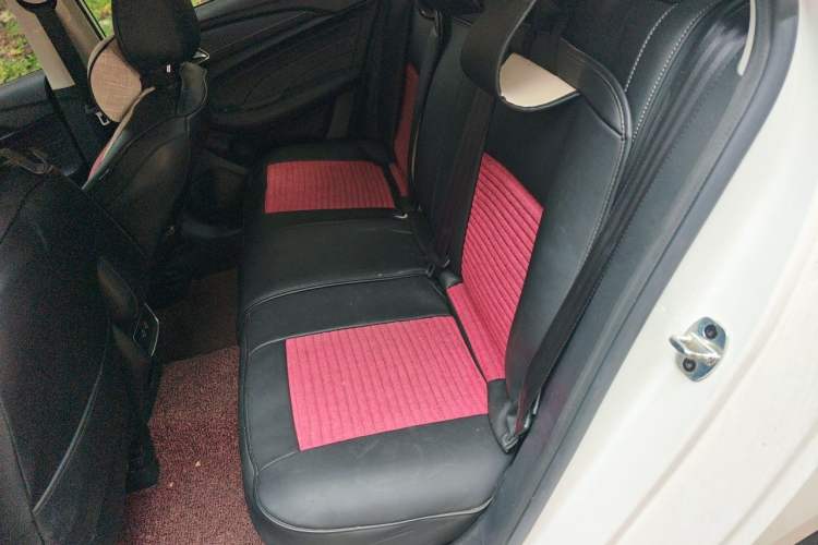 Used Roewe i5 2019 1.5L Automatic 4G Connected Langhao Edition Left Rear Seat