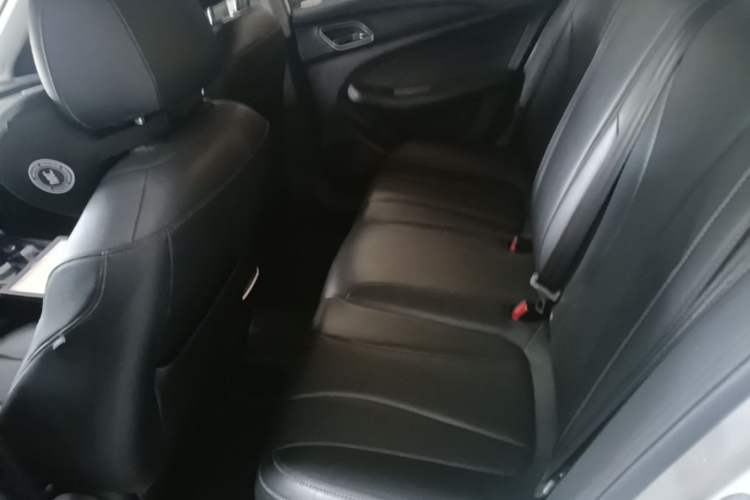 Used Roewe i5 2019 1.5L Automatic 4G Connected Linghao Flagship Edition Left Rear Seat