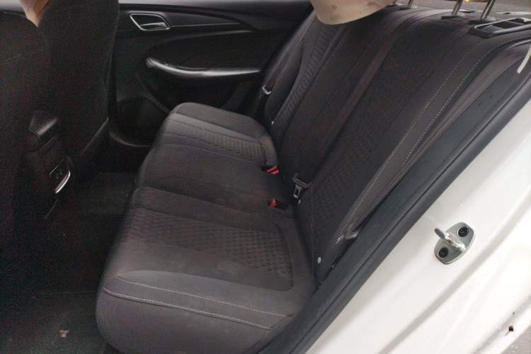 Used Roewe i5 2019 1.5L Automatic 4G Connected Linghao Edition Left Rear Seat