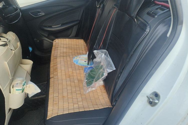Used Roewe i5 2019 1.5L Automatic 4G Connected Langyue Edition Left Rear Seat