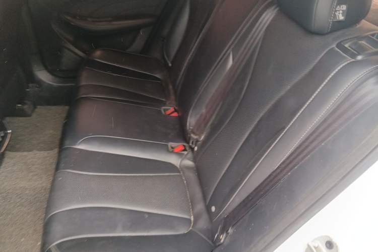 Used Roewe i5 2019 1.5L Manual 4G Connectable Langhao Edition Left Rear Seat