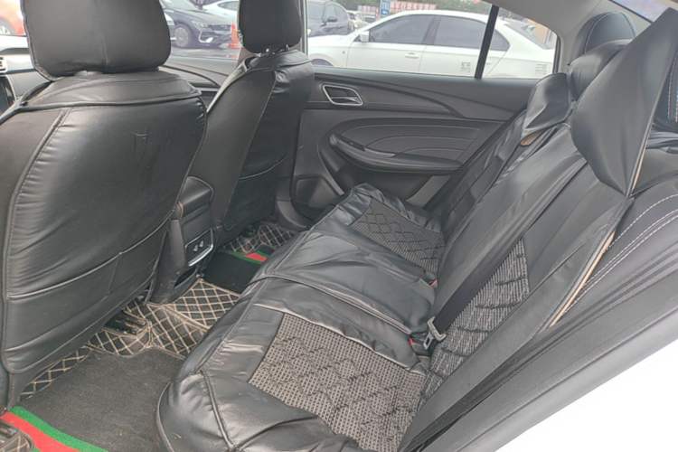 Used Roewe i5 2019 1.5L Automatic 4G Connected Linghao Edition Left Rear Seat