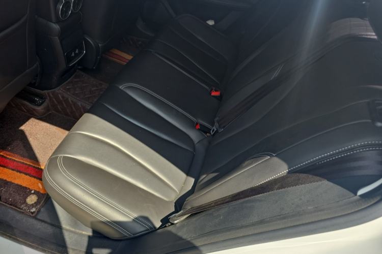 Used Roewe i5 2019 1.5L Automatic 4G Connected Linghao Edition Left Rear Seat