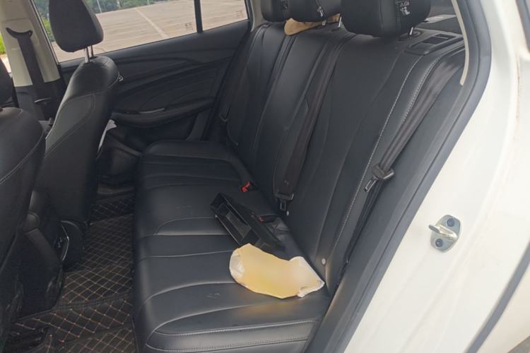 Used Roewe i5 2019 20T Automatic 4G Connected Supercharged Flagship Edition Left Rear Seat