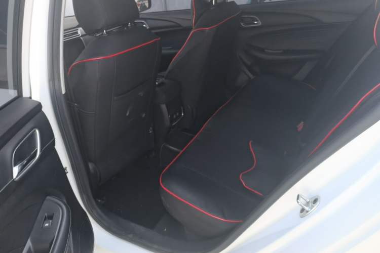 Used Roewe i5 2019 1.5L Manual 4G Connected Langyue Edition Left Rear Seat