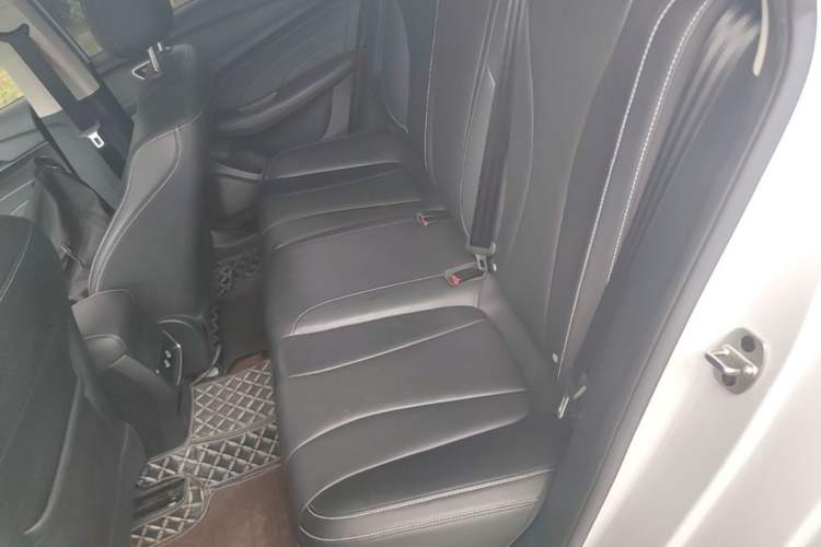 Used Roewe i5 2019 1.5L Automatic 4G Connected Langhao Edition Left Rear Seat