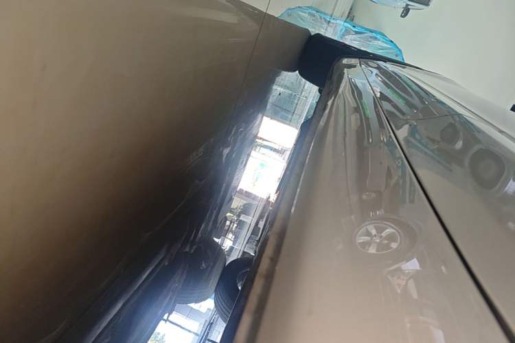 Used Roewe i5 2019 1.5L Automatic 4G Connected Langhao Edition Left Side Sill