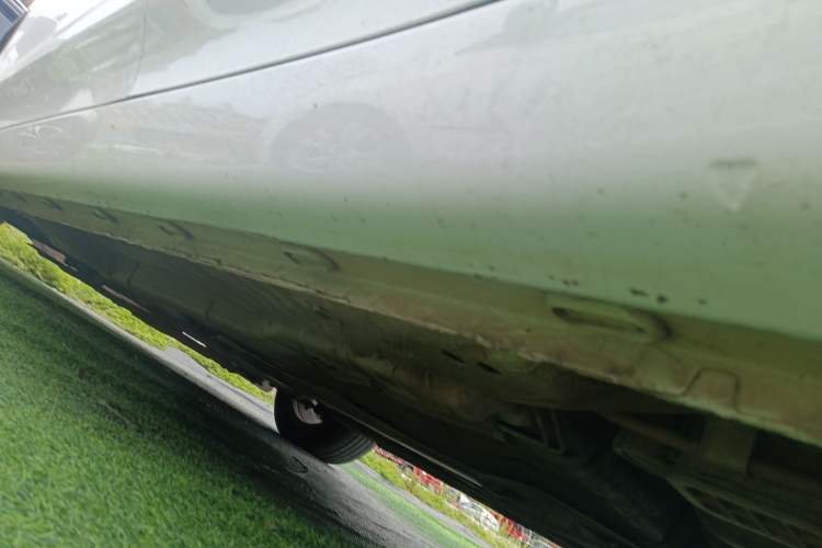Used Roewe i5 2019 1.5L Manual 4G Connectable Langhao Edition Left Side Sill