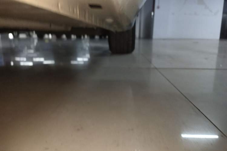 Used Roewe i5 2019 1.5L Automatic 4G Connected Linghao Edition Left Side Sill