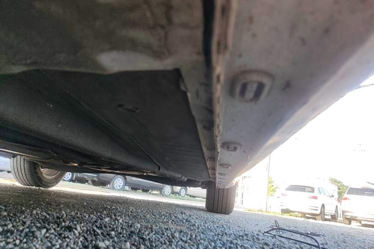 Used Roewe i5 2019 1.5L Automatic 4G Connected Langhao Edition Left Side Sill