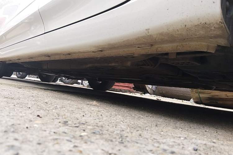 Used Roewe i5 2019 1.5L Manual 4G Connectable Langhao Edition Left Side Sill