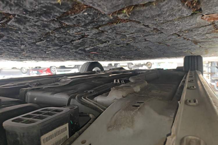 Used Roewe i5 2019 1.5L Automatic 4G Connected Langhao Edition Left Side Sill