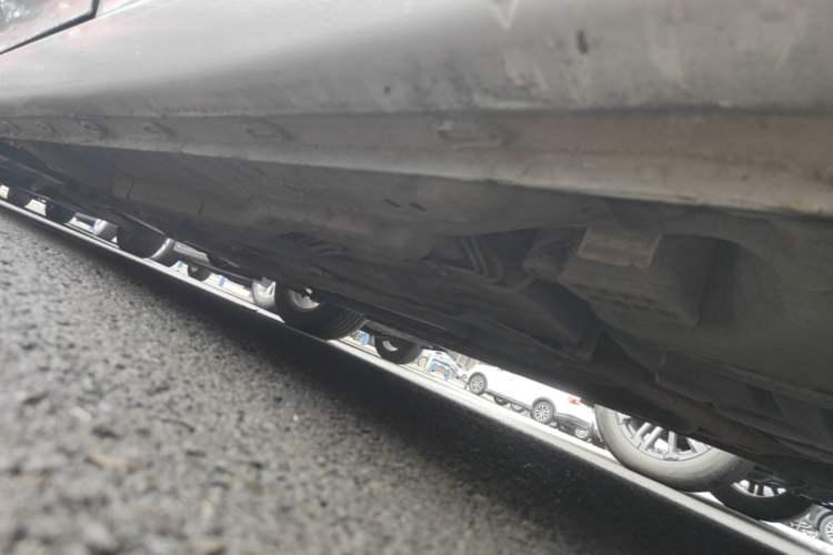 Used Roewe i5 2019 1.5L Automatic 4G Connected Langyue Edition Left Side Sill