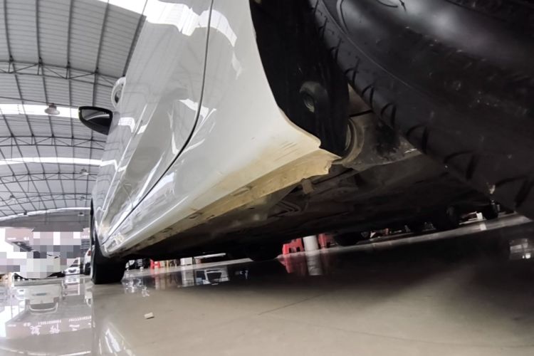 Used Roewe i5 2019 1.5L Manual 4G Connectable Langhao Edition Left Side Sill