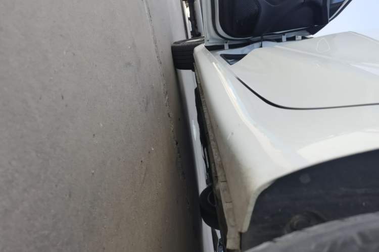 Used Roewe i5 2019 1.5L Manual 4G Connected Langyue Edition Left Side Sill