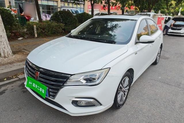 Roewe i5 2019 1.5L Manual 4G Connectable Langhao Edition de segunda mano