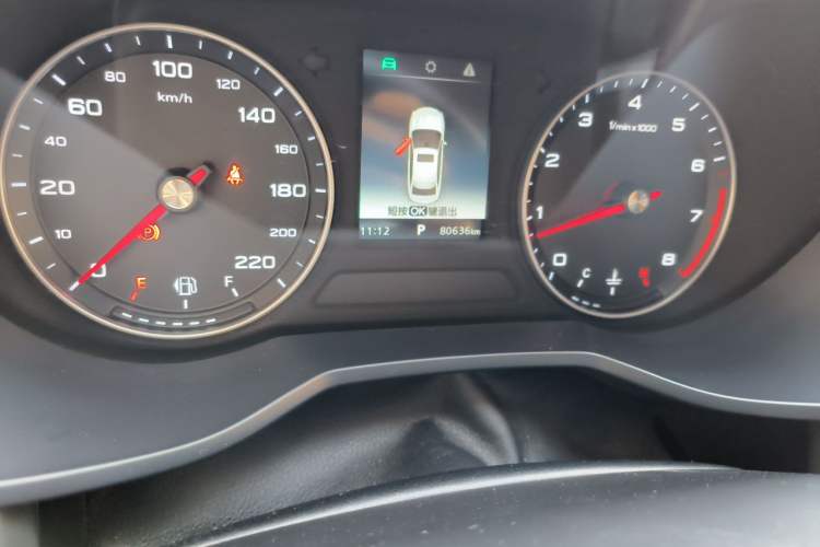 Used Roewe i5 2019 1.5L Automatic 4G Connected Langhao Edition Odometer Close Up