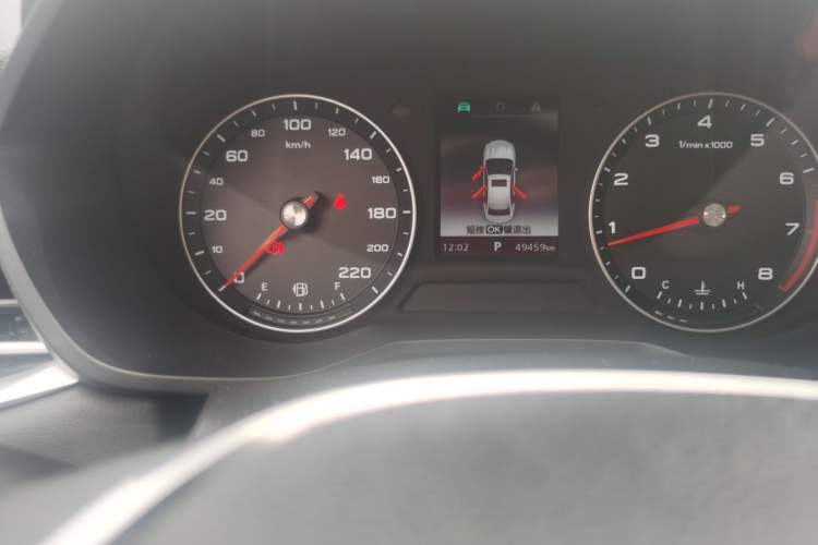 Used Roewe i5 2019 1.5L Automatic 4G Connected Langyue Edition Odometer Close Up