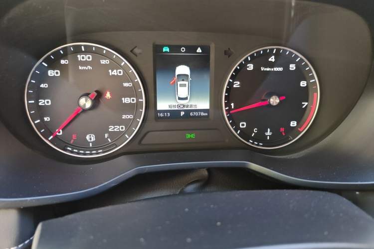 Used Roewe i5 2019 1.5L Automatic 4G Connected Linghao Edition Odometer Close Up