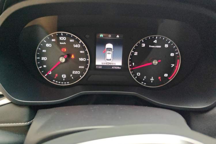 Used Roewe i5 2019 1.5L Manual 4G Connectable Langhao Edition Odometer Close Up