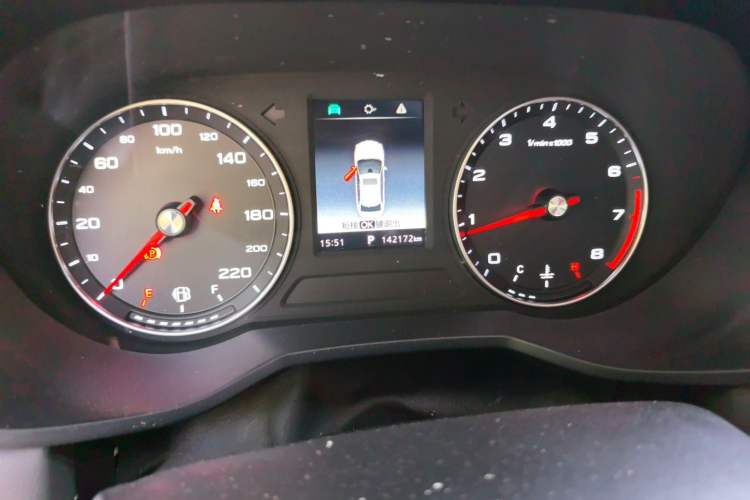 Used Roewe i5 2019 1.5L Automatic 4G Connected Langhao Edition Odometer Close Up