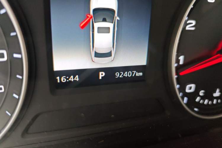 Used Roewe i5 2019 1.5L Automatic 4G Connected Langyue Edition Odometer Close Up