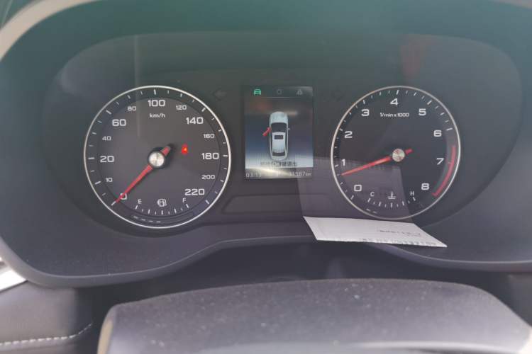Used Roewe i5 2019 1.5L Automatic 4G Connected Langyue Edition Odometer Close Up