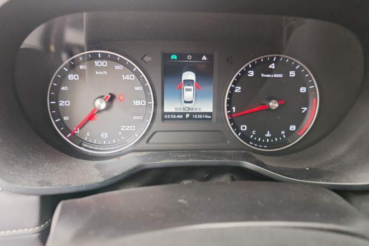 Used Roewe i5 2019 1.5L Automatic 4G Connected Langyue Edition Odometer Close Up