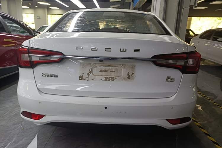 Used Roewe i5 2019 1.5L Manual 4G Connected Langyue Edition Rear