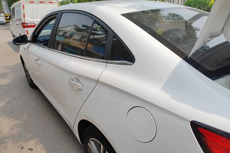 Used Roewe i5 2019 1.5L Automatic 4G Connected Langhao Edition Rear Left 45 Deg