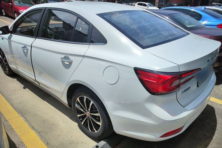 Used Roewe i5 2019 1.5L Automatic 4G Connected Linghao Flagship Edition Rear Left 45 Deg