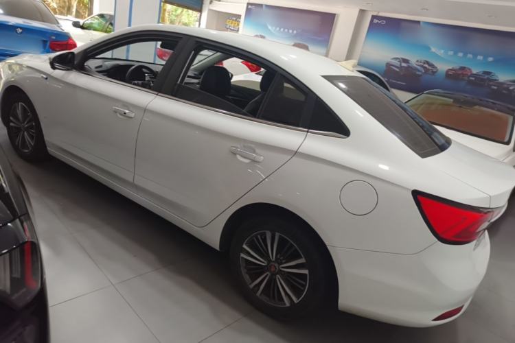 Used Roewe i5 2019 1.5L Automatic 4G Connected Langhao Edition Rear Left 45 Deg