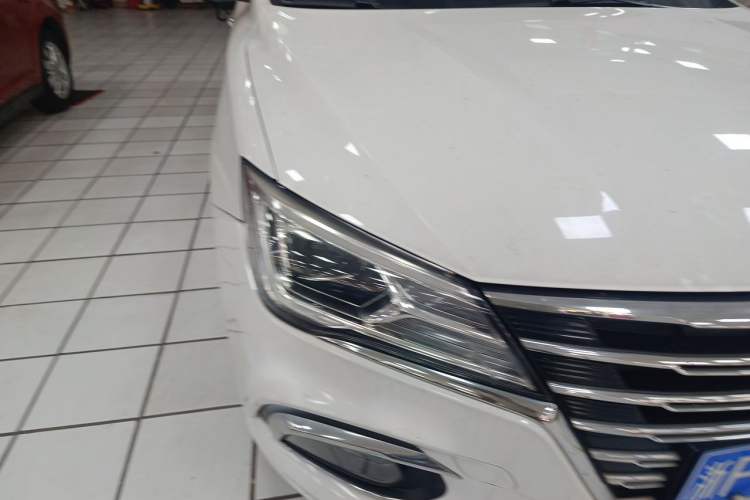 Used Roewe i5 2019 1.5L Automatic 4G Connected Langhao Edition Right Front Headlight