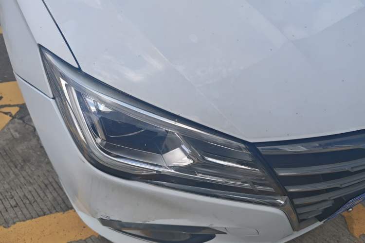 Used Roewe i5 2019 1.5L Automatic 4G Connected Langyue Edition Right Front Headlight