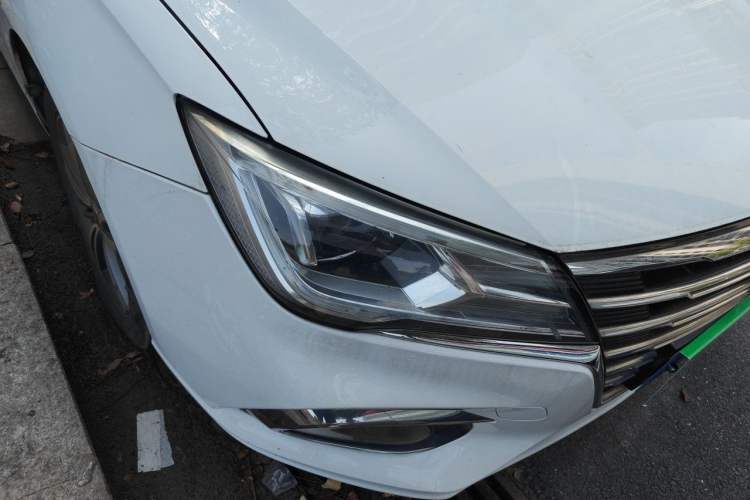 Used Roewe i5 2019 1.5L Automatic 4G Connected Linghao Edition Right Front Headlight