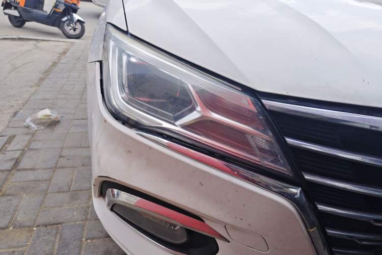 Used Roewe i5 2019 1.5L Automatic 4G Connected Langyue Edition Right Front Headlight