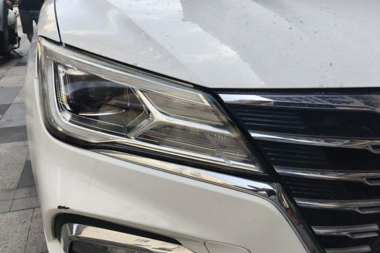Used Roewe i5 2019 1.5L Automatic 4G Connected Langyue Edition Right Front Headlight